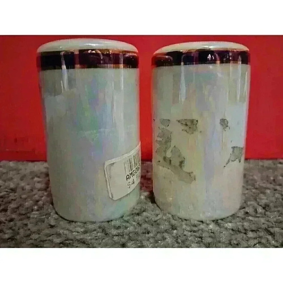 Honduras Vintage  Salt & Pepper Shakers Souvenir Collectors Item Kitchen Decor - Picture 3 of 7